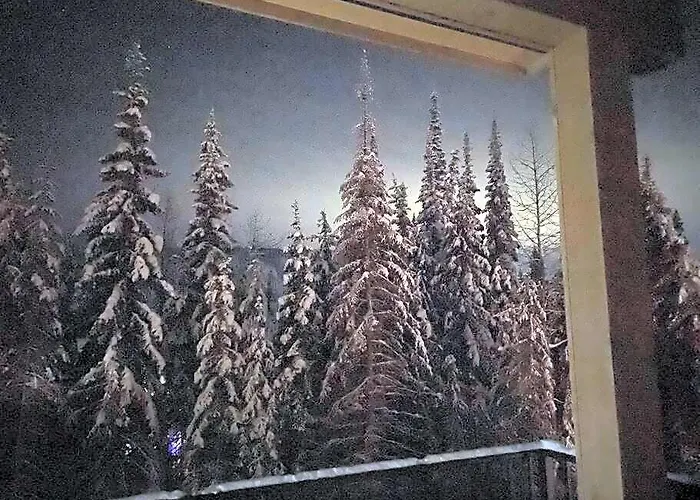 Cozy Modern Ski-In & Ski-Out, Hot Tub, Townhouse
